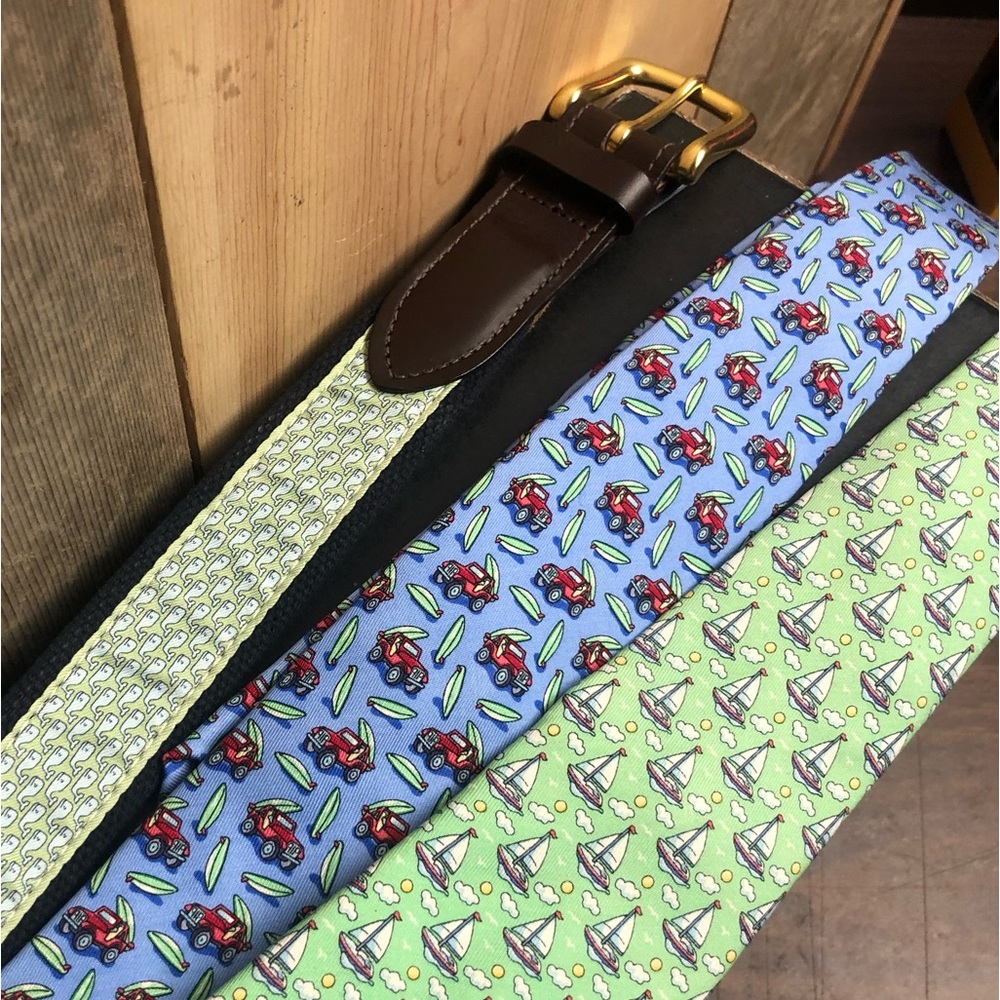 Vineyard Vines Lot of 2 Men’s Ties and 1 Belt, size 32